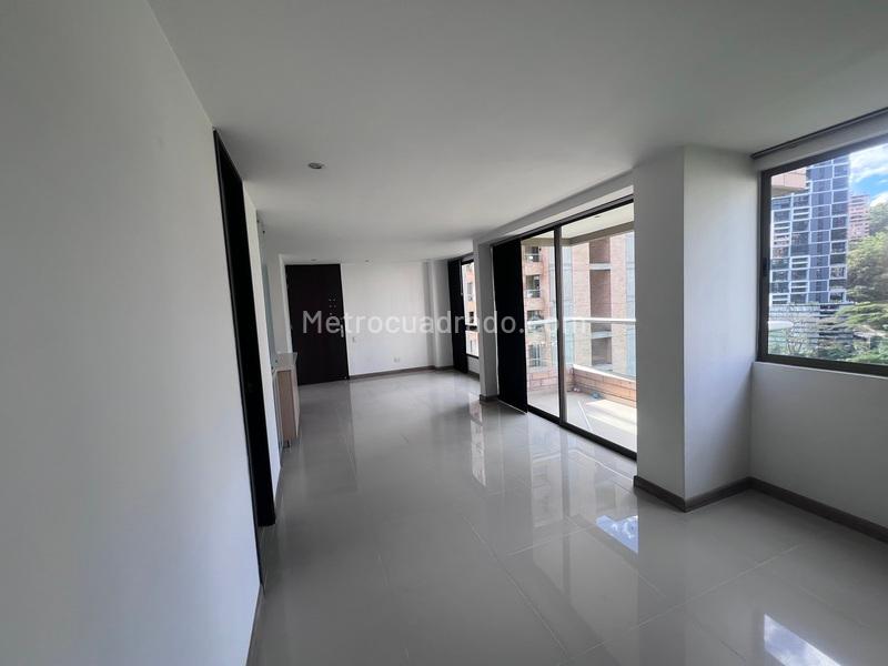 2BR Apartment in Altos Del Poblado (72 m²) - 2