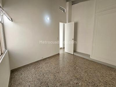 Casa de 5 alcobas en arriendo en Otro, Medellín, 300 m² · foto 10 de 20