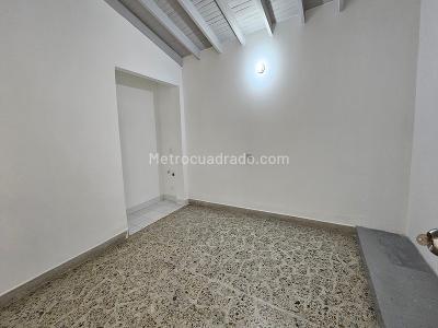 Casa de 5 alcobas en arriendo en Otro, Medellín, 300 m² · foto 12 de 20