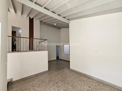 Casa de 5 alcobas en arriendo en Otro, Medellín, 300 m² · foto 2 de 20