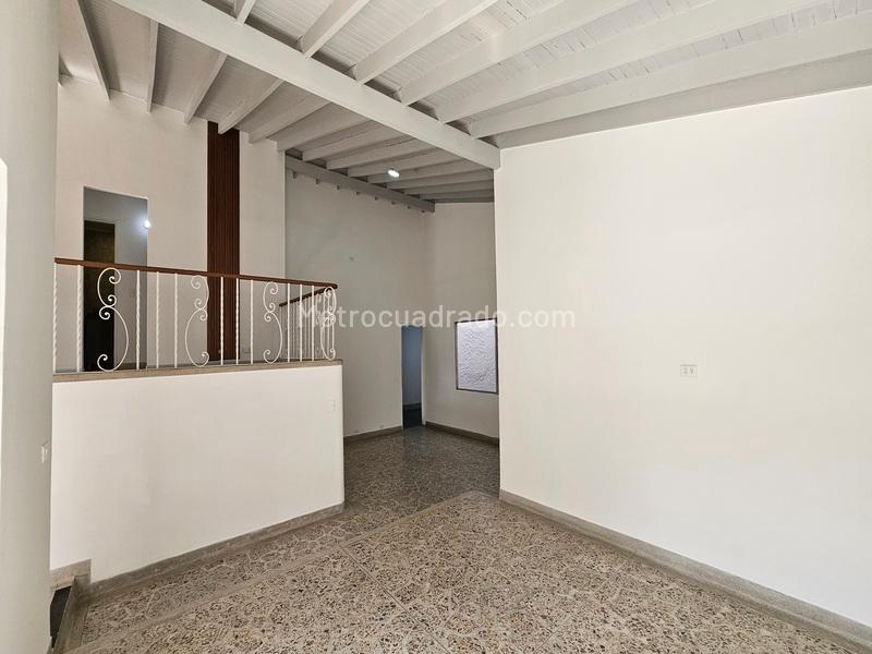 5BR House in Otro (300 m²) - 2