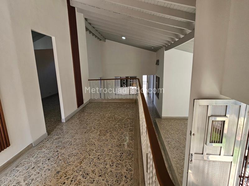 5BR House in Otro (300 m²) - 3