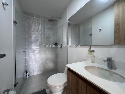 Apartamento de 3 alcobas en arriendo en Loma Del Escobero, Envigado, 67 m² · foto 10 de 11