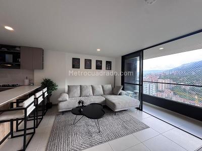 Apartamento de 3 alcobas en arriendo en Loma Del Escobero, Envigado, 67 m² · foto 2 de 11