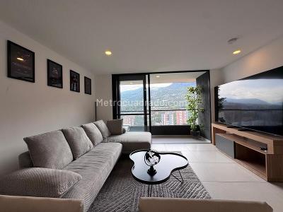 Apartamento de 3 alcobas en arriendo en Loma Del Escobero, Envigado, 67 m² · foto 3 de 11
