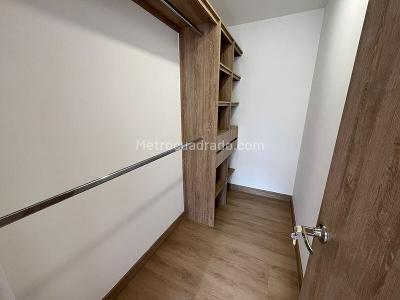 Apartamento de 2 alcobas en arriendo en San Nicolas, Rionegro, 74 m² · foto 12 de 16
