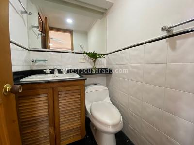 Apartamento de 2 alcobas en arriendo en Laureles, Medellín, 220 m² · foto 10 de 15