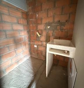 Apartamento de 3 alcobas en venta en Santana, Bello, 72 m² · foto 10 de 10