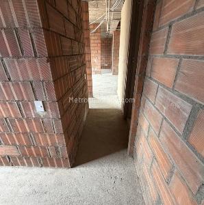 Apartamento de 3 alcobas en venta en Santana, Bello, 72 m² · foto 8 de 10