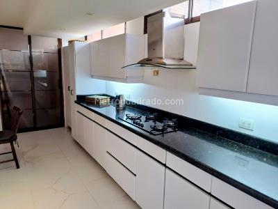 Apartamento de 4 alcobas en venta en El Poblado, Medellín, 366 m² · foto 7 de 20