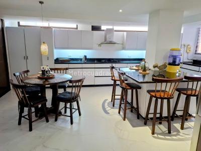 Apartamento de 4 alcobas en venta en El Poblado, Medellín, 366 m² · foto 8 de 20