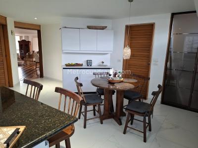 Apartamento de 4 alcobas en venta en El Poblado, Medellín, 366 m² · foto 12 de 20