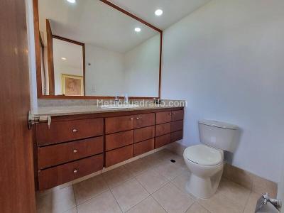 Apartamento en arriendo en El Tesoro, Medellín · foto 17 de 20