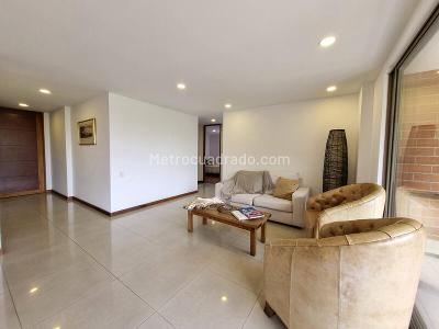 Apartamento en arriendo en El Tesoro, Medellín · foto 4 de 20