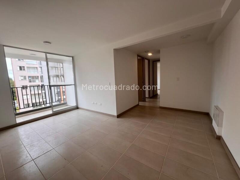 3BR Apartment in Otro (85 m²)