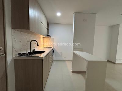 Apartamento de 2 alcobas en arriendo en Senorial, Envigado, 68 m² · foto 2 de 11