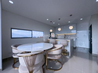 Apartamento en arriendo en Santa Maria De Los Angeles, Medellín · foto 2 de 15