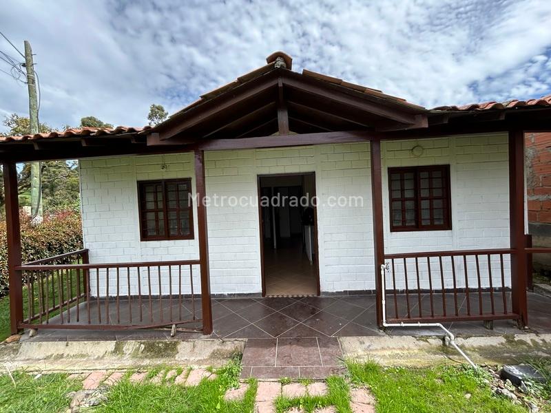 2BR Apartment in Otro (60 m²)