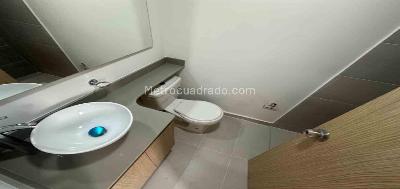 Apartamento de 3 alcobas en arriendo en Santana, Bello, 60 m² · foto 5 de 8
