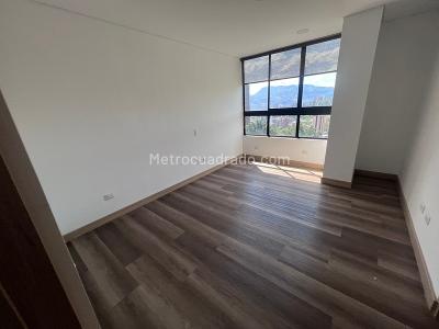 Apartamento de 3 alcobas en arriendo en El Poblado, Medellín, 200 m² · foto 5 de 15