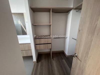 Apartamento de 3 alcobas en arriendo en El Poblado, Medellín, 200 m² · foto 8 de 15