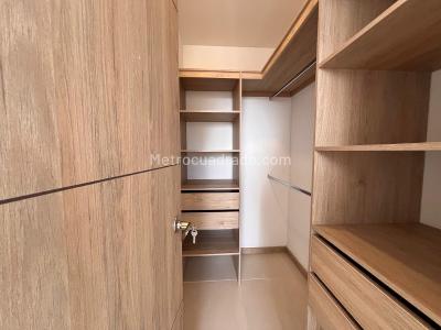 Apartamento de 3 alcobas en venta en Barro Blanco Y Zona Franca, Rionegro, 80 m² · foto 11 de 17