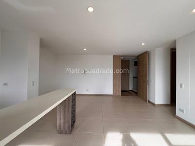 Apartamento de 3 alcobas en venta en Barro Blanco Y Zona Franca, Rionegro, 80 m² · foto 3 de 17