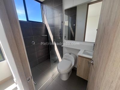 Apartamento en arriendo en El Poblado, Medellín · foto 11 de 14