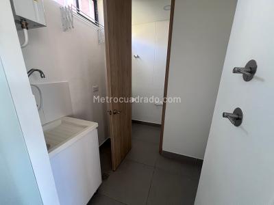 Apartamento en arriendo en El Poblado, Medellín · foto 12 de 14