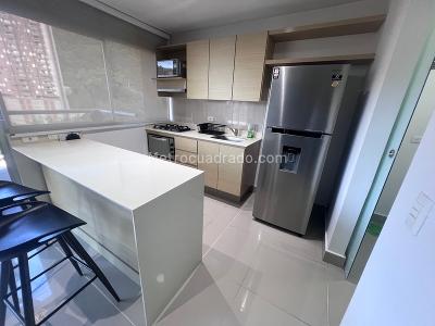 Apartamento de 3 alcobas en arriendo en Loma Del Indio, Medellín, 87 m² · foto 2 de 11