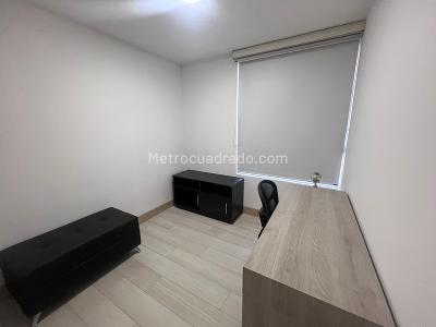 Apartamento de 3 alcobas en arriendo en Loma Del Indio, Medellín, 87 m² · foto 3 de 11