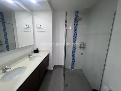 Apartamento de 3 alcobas en arriendo en Loma Del Indio, Medellín, 87 m² · foto 9 de 11