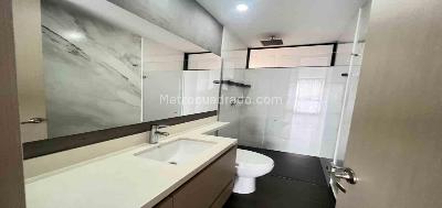 Apartamento en arriendo en Altos Del Poblado, Medellín · foto 12 de 14