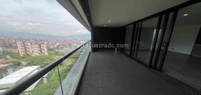 Apartamento en arriendo en Altos Del Poblado, Medellín · foto 13 de 14