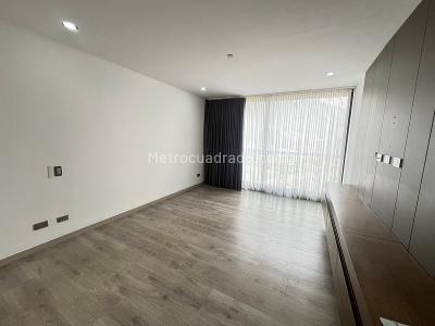 Apartamento en arriendo en Altos Del Poblado, Medellín · foto 5 de 14
