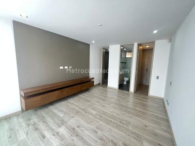 Apartamento en arriendo en Altos Del Poblado, Medellín · foto 7 de 14