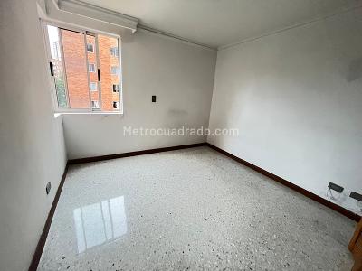 Apartamento de 3 alcobas en arriendo en Castropol, Medellín, 130 m² · foto 5 de 13