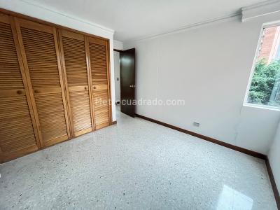 Apartamento de 3 alcobas en arriendo en Castropol, Medellín, 130 m² · foto 8 de 13