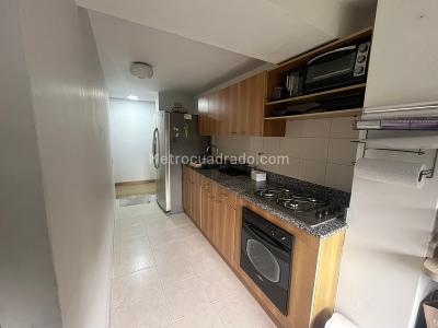 Apartamento de 2 alcobas en arriendo en Los Balsos N1, Medellín, 100 m² · foto 4 de 11