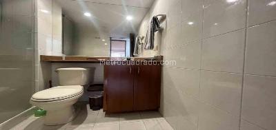 Apartamento de 2 alcobas en arriendo en Los Balsos N1, Medellín, 100 m² · foto 8 de 11