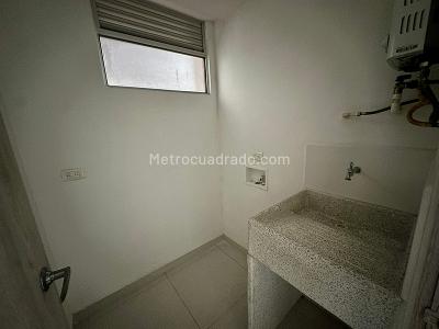 Apartamento de 2 alcobas en arriendo en Las Antillas, Envigado, 72 m² · foto 12 de 14