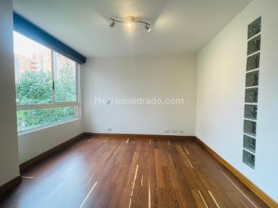 Apartamento en venta en El Poblado, Medellín · foto 8 de 20