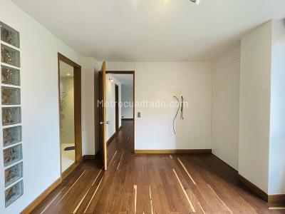 Apartamento en venta en El Poblado, Medellín · foto 10 de 20