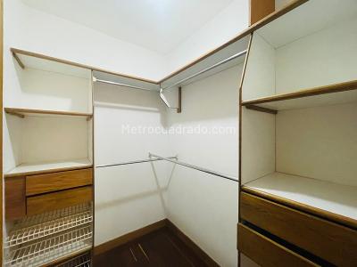 Apartamento en venta en El Poblado, Medellín · foto 13 de 20