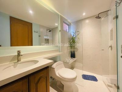 Apartamento en venta en El Poblado, Medellín · foto 15 de 20