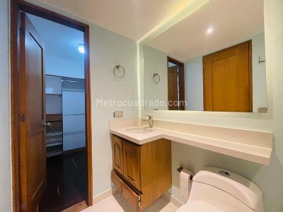 Apartamento en venta en El Poblado, Medellín · foto 16 de 20