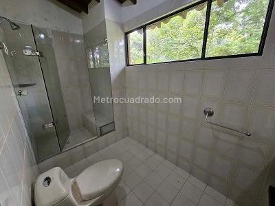 Casa de 4 alcobas en arriendo en El Poblado, Medellín, 252 m² · foto 20 de 20