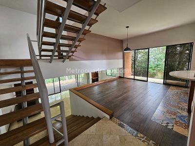 Casa de 4 alcobas en arriendo en El Poblado, Medellín, 252 m² · foto 3 de 20