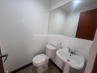 Apartamento de 3 alcobas en arriendo en San Lucas, Medellín, 180 m² · foto 15 de 20