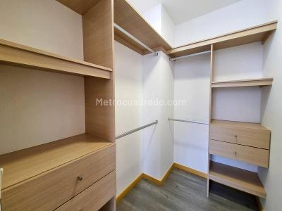 Apartamento de 2 alcobas en arriendo en Castropol, Medellín, 90 m² · foto 12 de 15